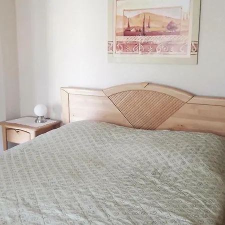 2 Bedroom Lovely In Ferienhaus